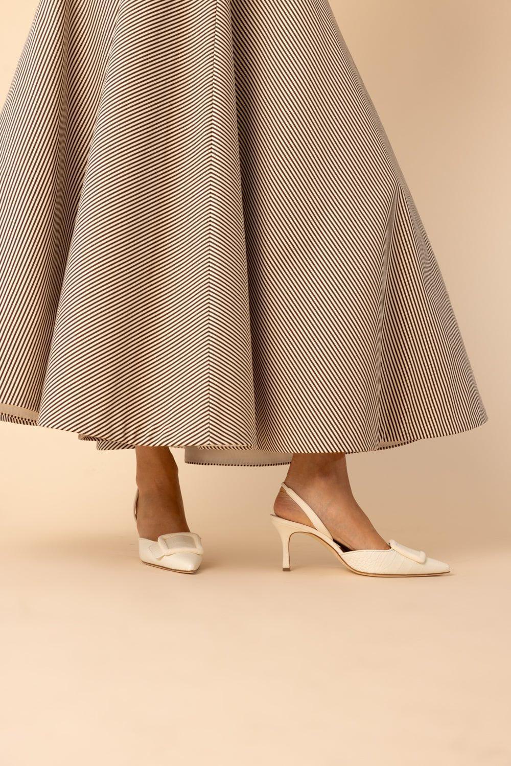 Open-toed high heels - light cream